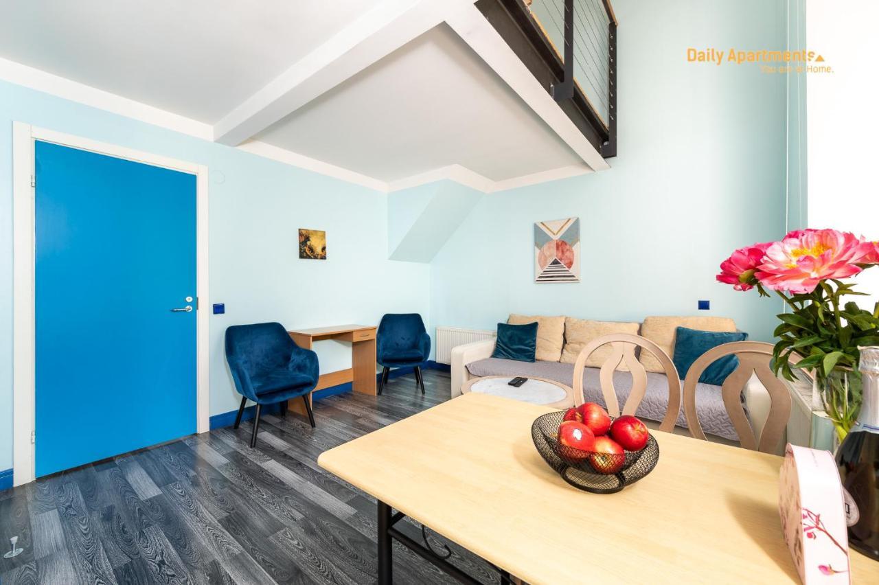 Daily Apartments - Duplex Apartment Tallinn Bagian luar foto