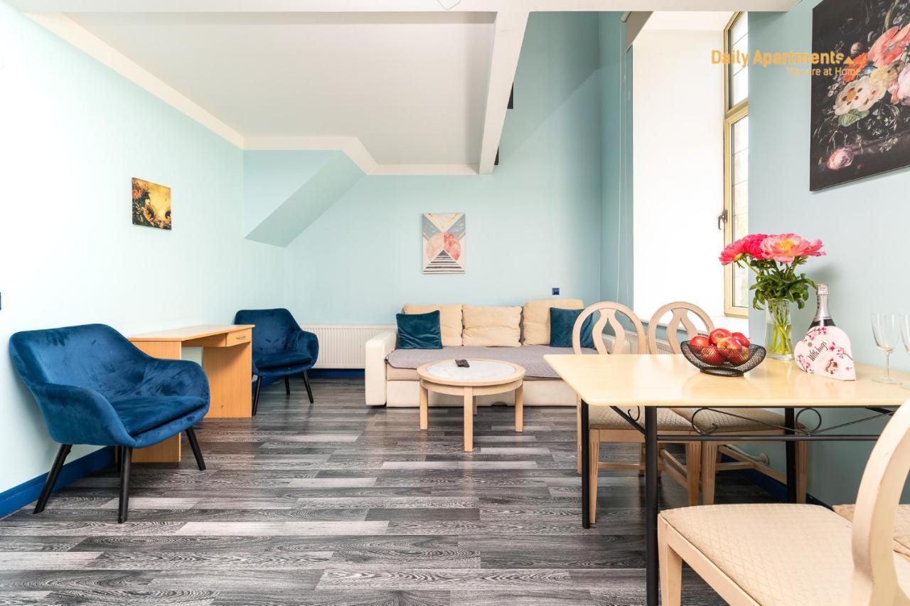 Daily Apartments - Duplex Apartment Tallinn Bagian luar foto